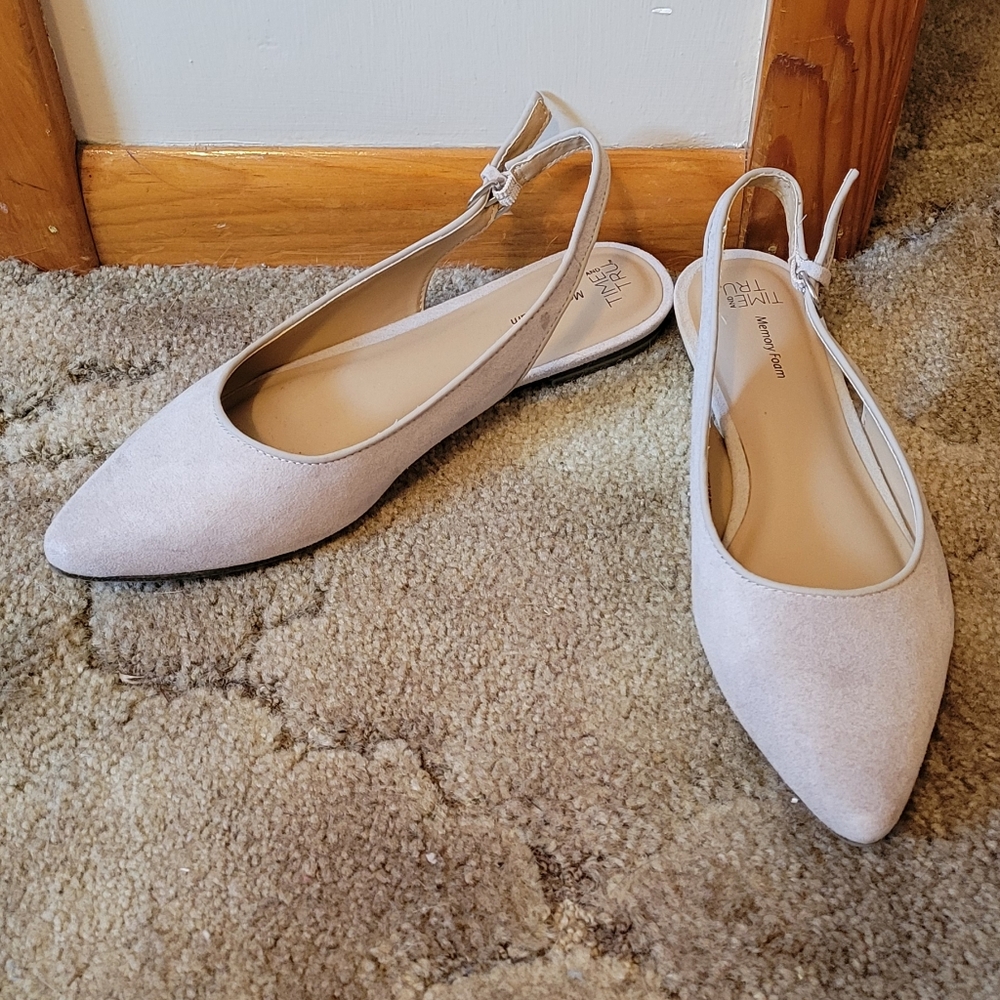 Tan flat with ankle starp